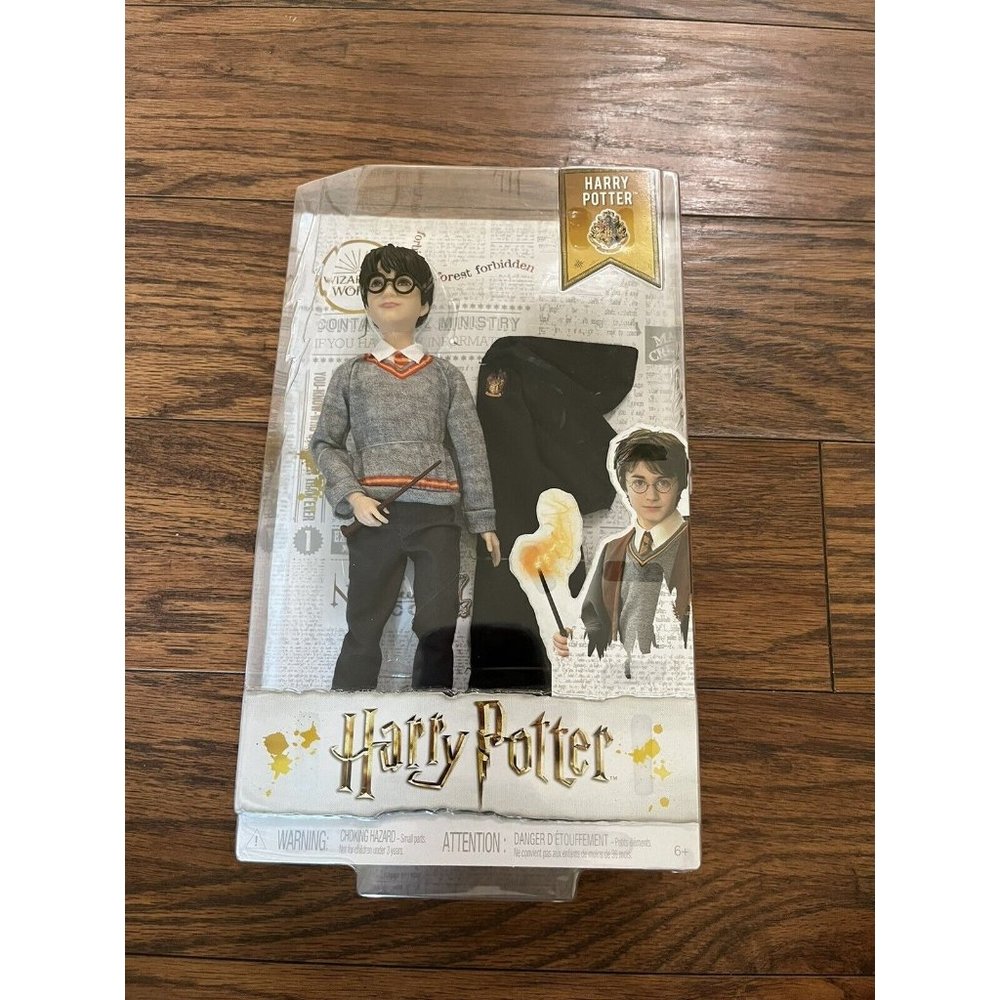2018 Wizarding World Harry Potter 10” Doll Wand Robe New In Box Damaged Box